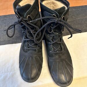 Ugg winter boots size 11